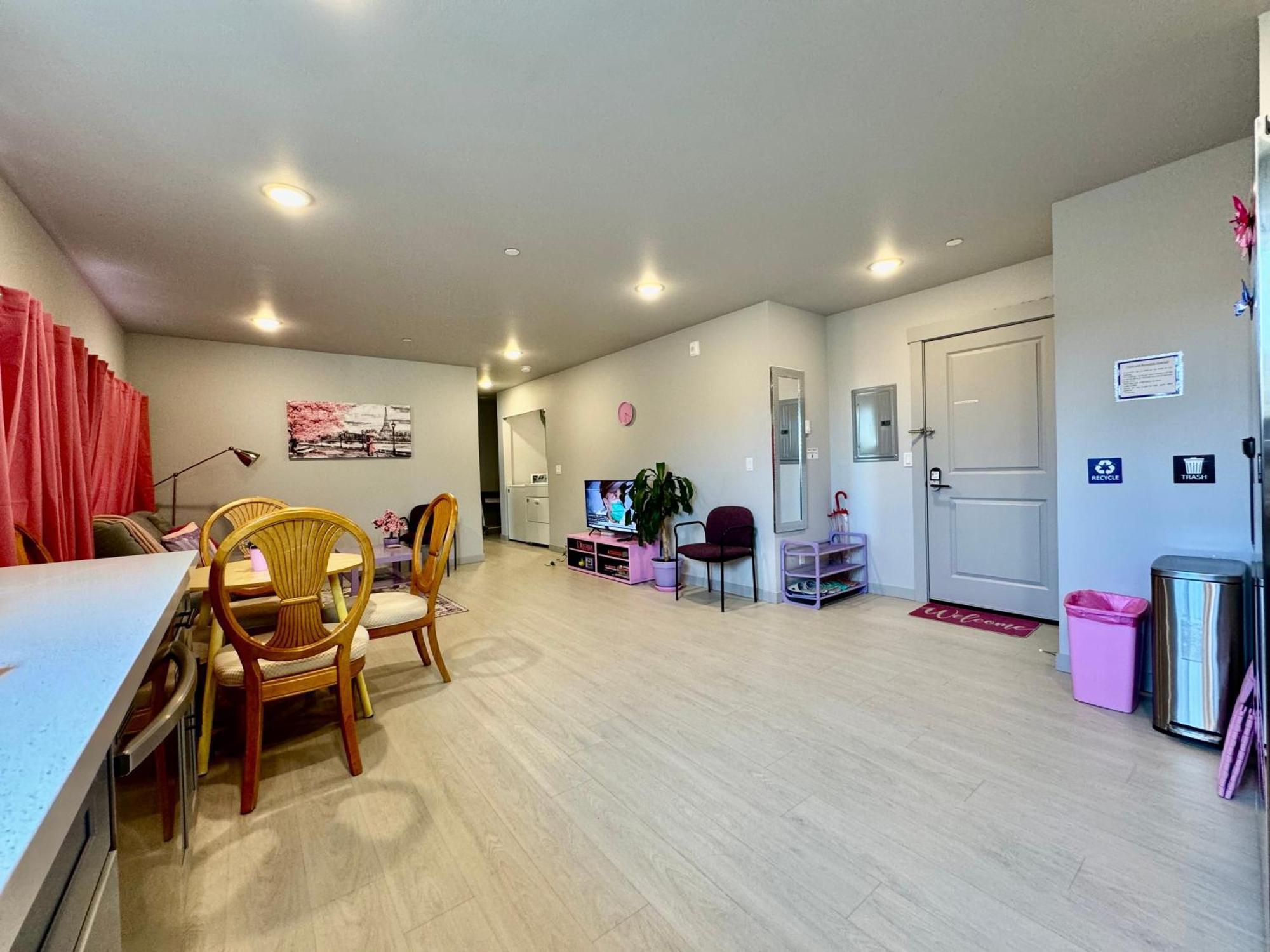 1 Bd Apt With 2 Extra Sofa Beds 13 Mins To Seatac Airport Сиэтл Экстерьер фото