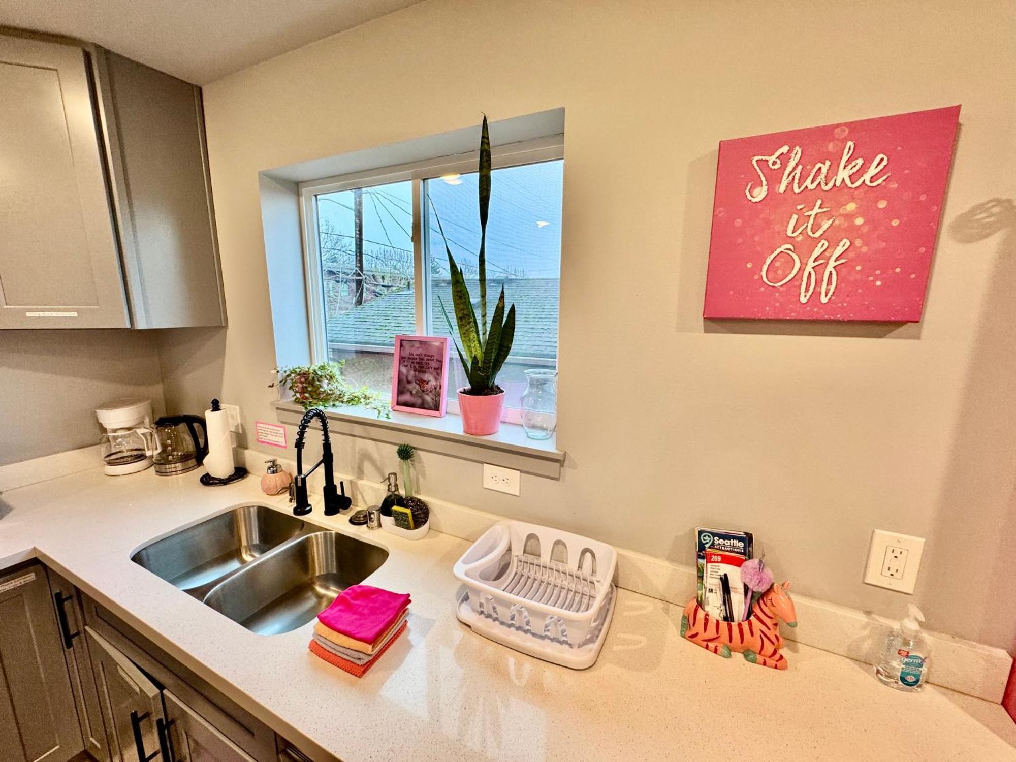 1 Bd Apt With 2 Extra Sofa Beds 13 Mins To Seatac Airport Сиэтл Экстерьер фото